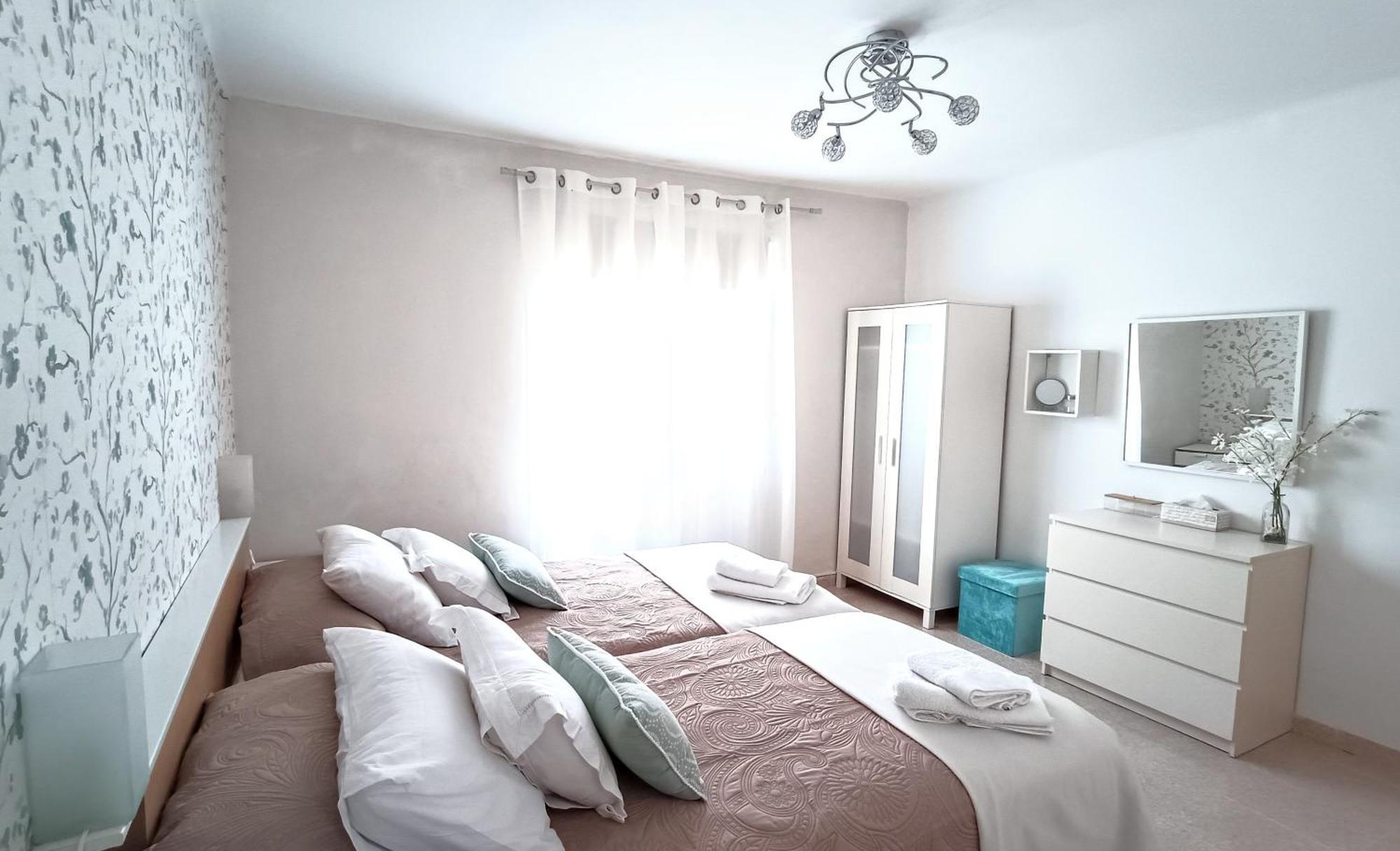 Apartment Center Cruz, Centrico Con Gran Terraza, Cocina , Salon Y Banos, Todo Privado *
